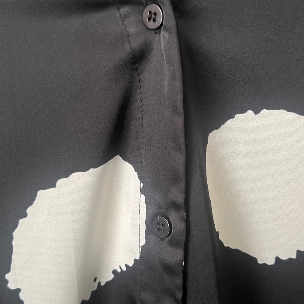 NWT Brave + True Claudia Shirt Black Ivory Spot High Low Button Front One Size - Picture 12 of 12